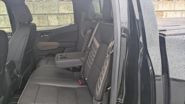 2023 GMC Canyon 4WD Crew Cab Short Box Denali