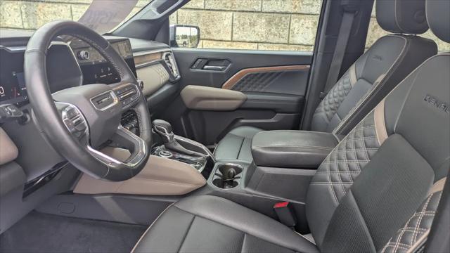 2023 GMC Canyon 4WD Crew Cab Short Box Denali