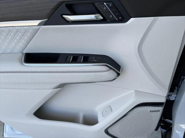 2026 GMC Acadia Denali FWD