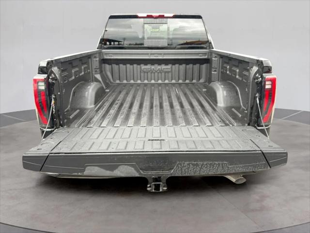 2026 GMC Sierra 2500HD Crew Cab, Standard Bed, AT4, 4WD