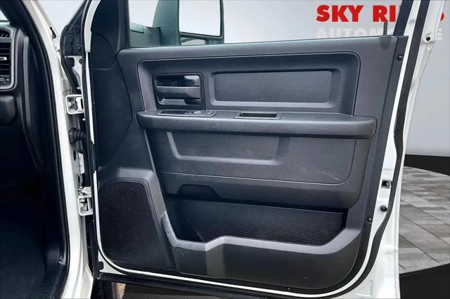 2024 Ram 3500 Tradesman Crew Cab 4x4 8' Box