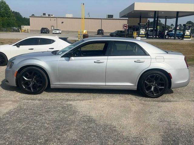 2020 Chrysler 300 Touring