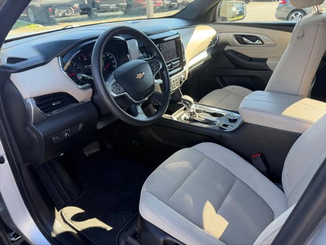 2022 Chevrolet Traverse AWD LS