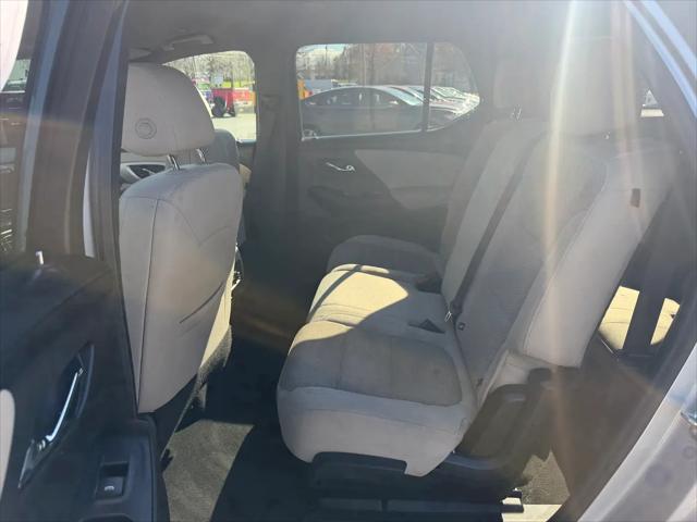 2022 Chevrolet Traverse AWD LS