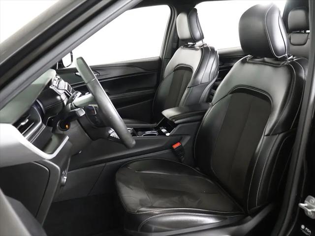 2023 Jeep Grand Cherokee L Altitude 4x4