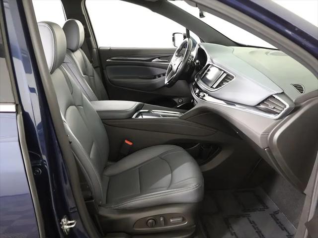 2023 Buick Enclave Essence AWD