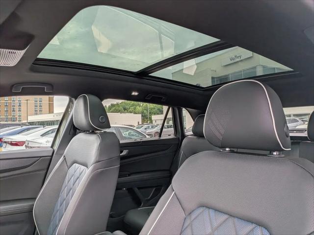 2026 Volkswagen Atlas Cross Sport SEL Premium R-Line
