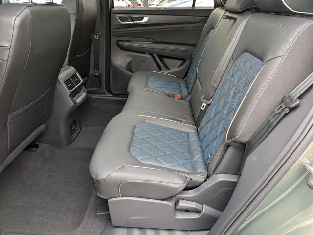 2026 Volkswagen Atlas Cross Sport SEL Premium R-Line