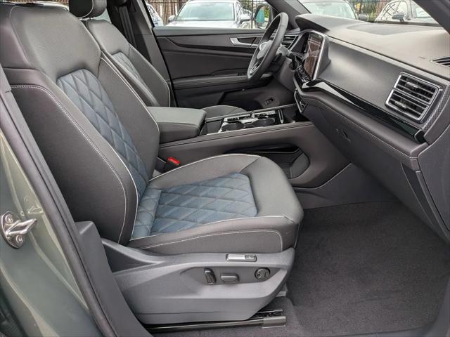 2026 Volkswagen Atlas Cross Sport SEL Premium R-Line