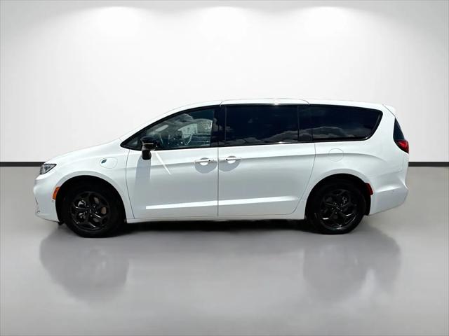 2024 Chrysler Pacifica Hybrid S Appearance Pkg