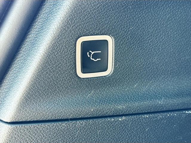 2024 Chrysler Pacifica Hybrid S Appearance Pkg