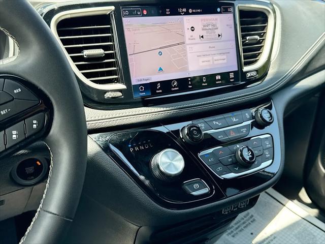 2024 Chrysler Pacifica Hybrid S Appearance Pkg