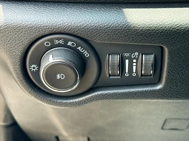 2024 Chrysler Pacifica Hybrid S Appearance Pkg