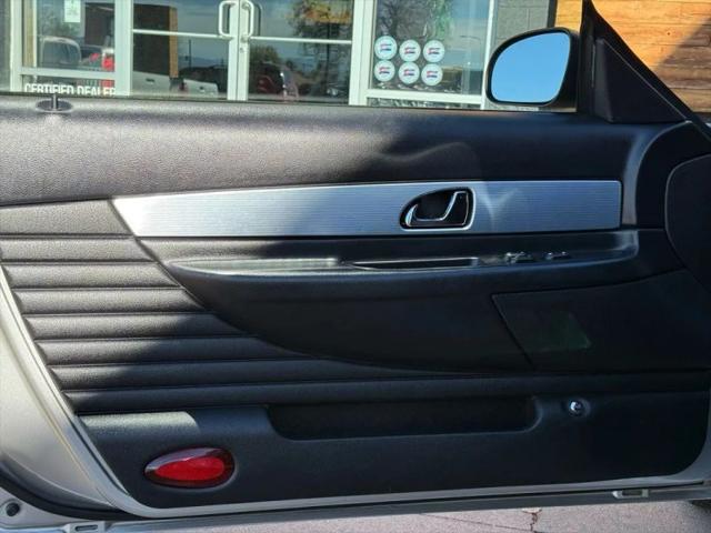 2004 Ford Thunderbird Base