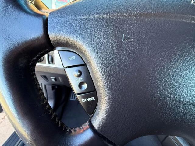 2004 Ford Thunderbird Base