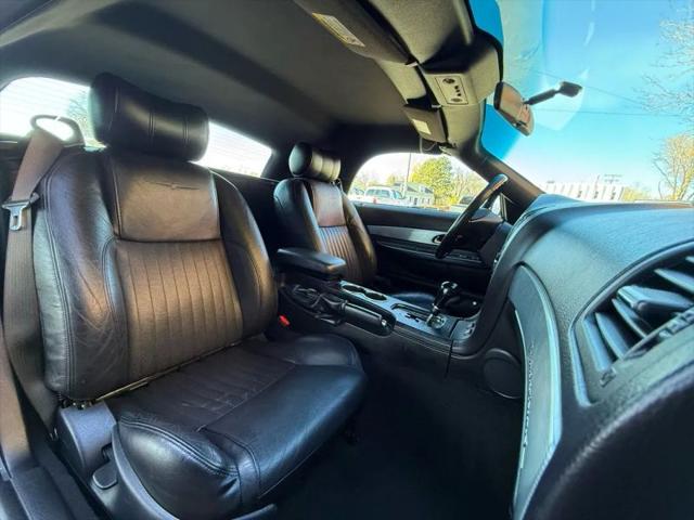 2004 Ford Thunderbird Base
