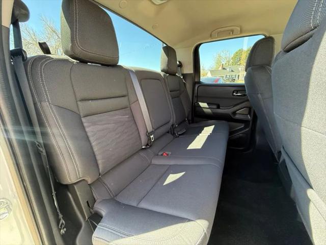 2023 Nissan Frontier Crew Cab SV 4x2