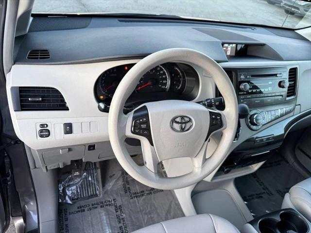 2014 Toyota Sienna LE V6 7 Passenger Mobility