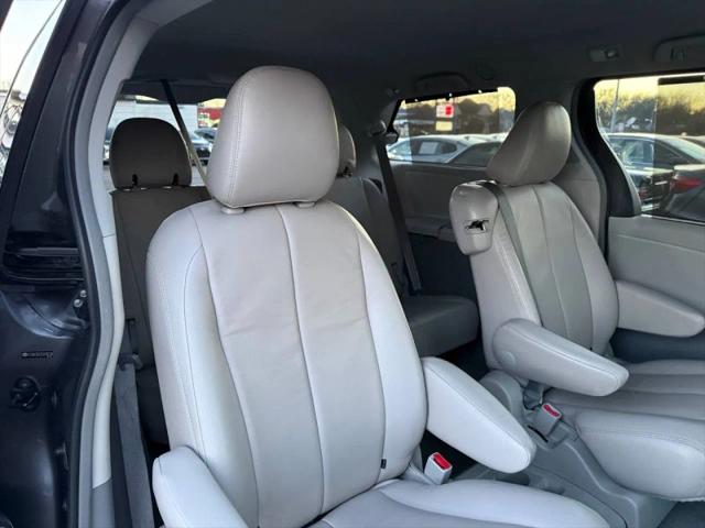 2014 Toyota Sienna LE V6 7 Passenger Mobility