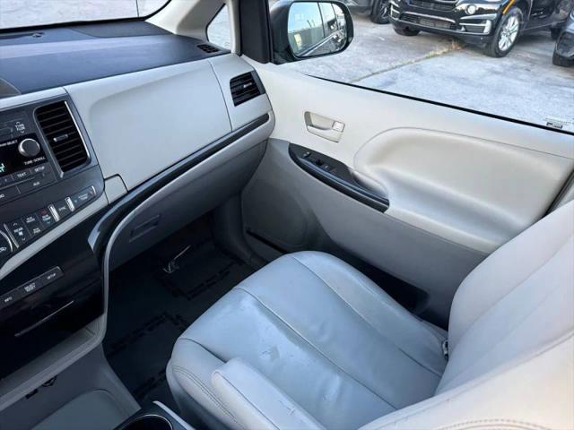 2014 Toyota Sienna LE V6 7 Passenger Mobility