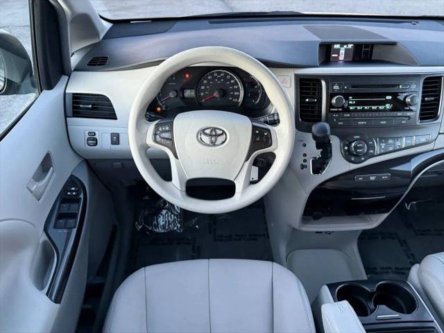 2014 Toyota Sienna LE V6 7 Passenger Mobility