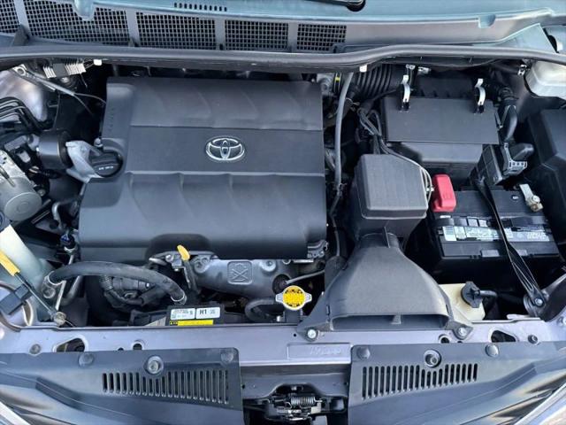 2014 Toyota Sienna LE V6 7 Passenger Mobility