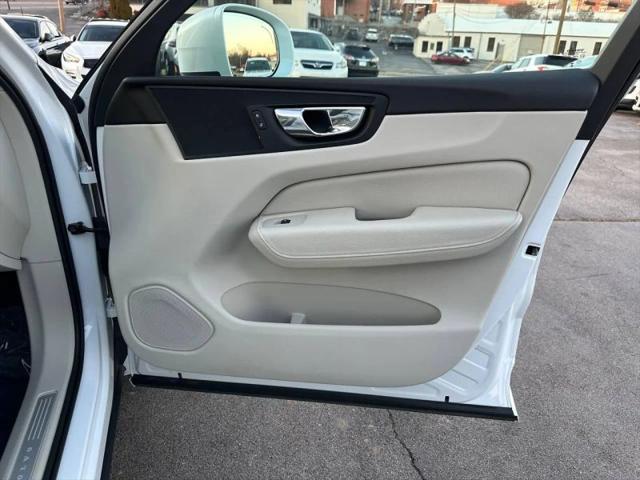 2018 Volvo XC60 T5 Momentum