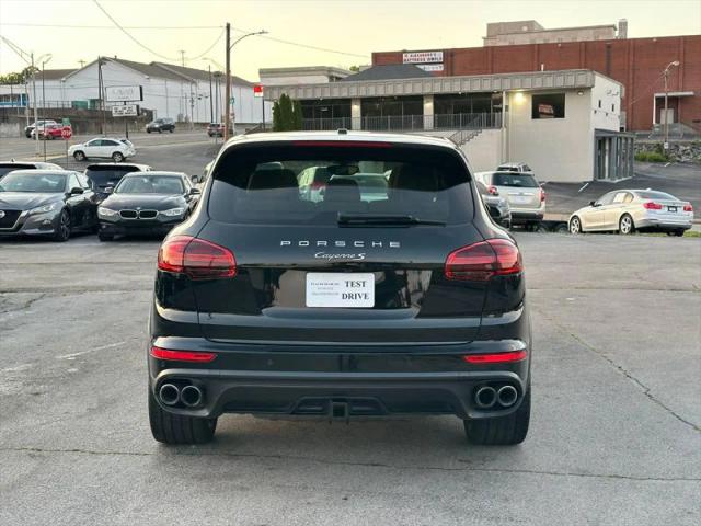 2016 Porsche Cayenne S