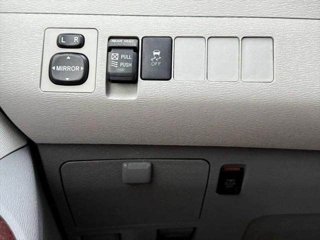 2013 Toyota Sienna XLE V6 8 Passenger