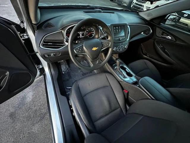 2017 Chevrolet Malibu 1LT