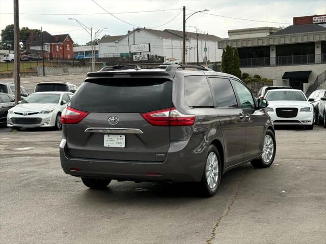 2017 Toyota Sienna Limited 7 Passenger