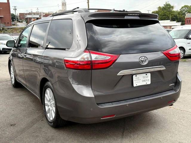 2017 Toyota Sienna Limited 7 Passenger