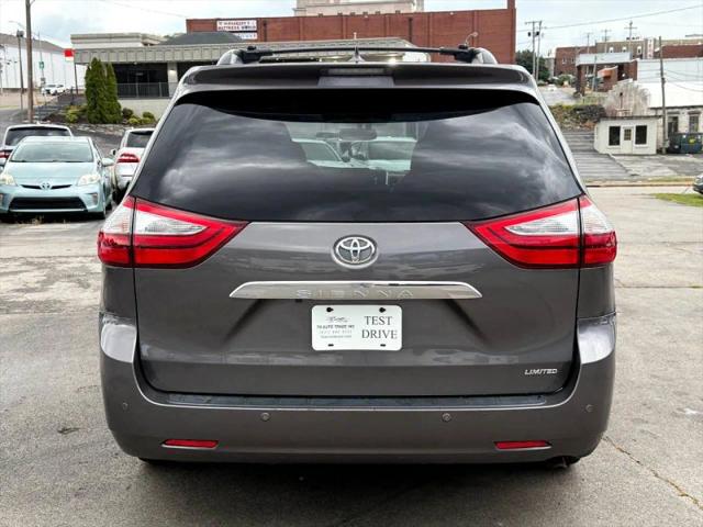 2017 Toyota Sienna Limited 7 Passenger