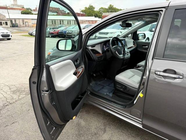 2017 Toyota Sienna Limited 7 Passenger