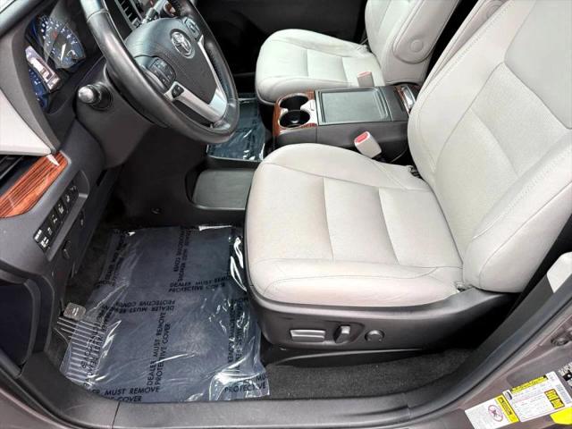 2017 Toyota Sienna Limited 7 Passenger