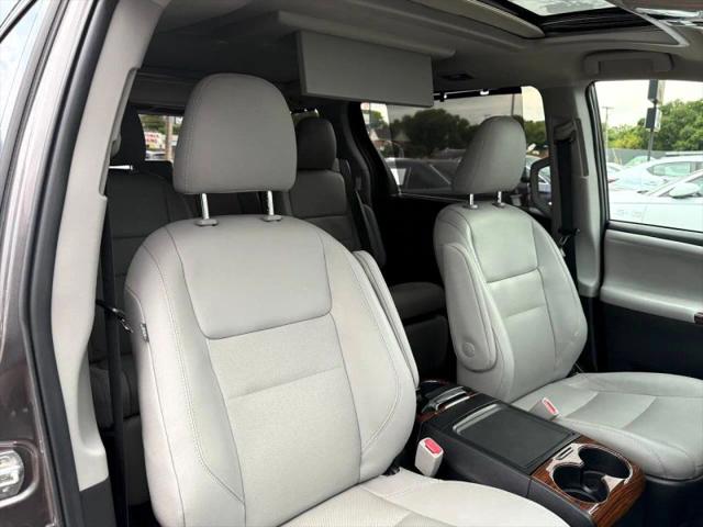 2017 Toyota Sienna Limited 7 Passenger