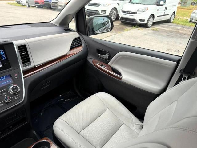 2017 Toyota Sienna Limited 7 Passenger