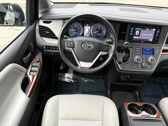 2017 Toyota Sienna Limited 7 Passenger