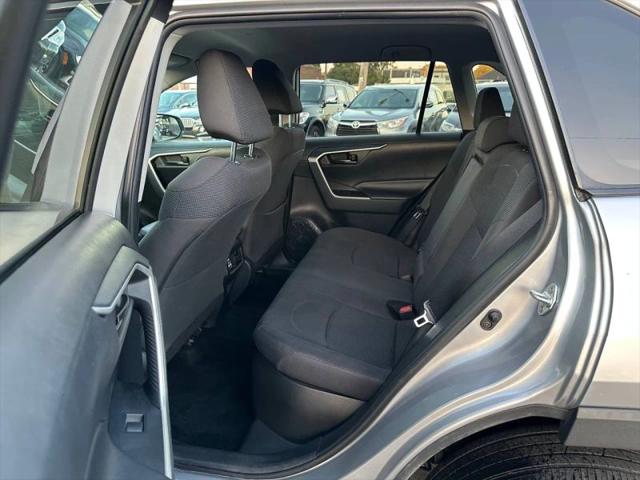 2019 Toyota RAV4 Hybrid LE