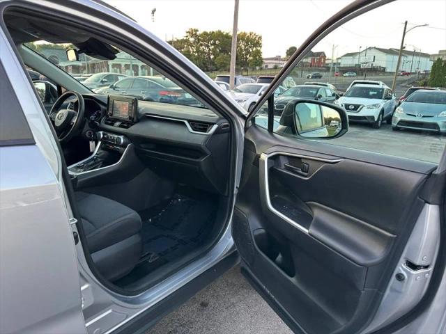 2019 Toyota RAV4 Hybrid LE