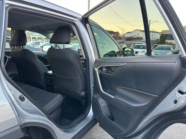 2019 Toyota RAV4 Hybrid LE