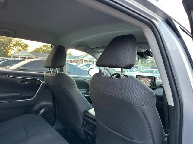 2019 Toyota RAV4 Hybrid LE