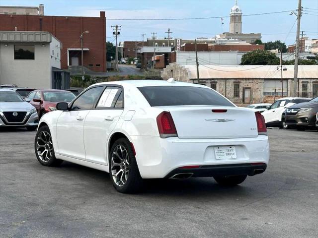 2018 Chrysler 300 Touring