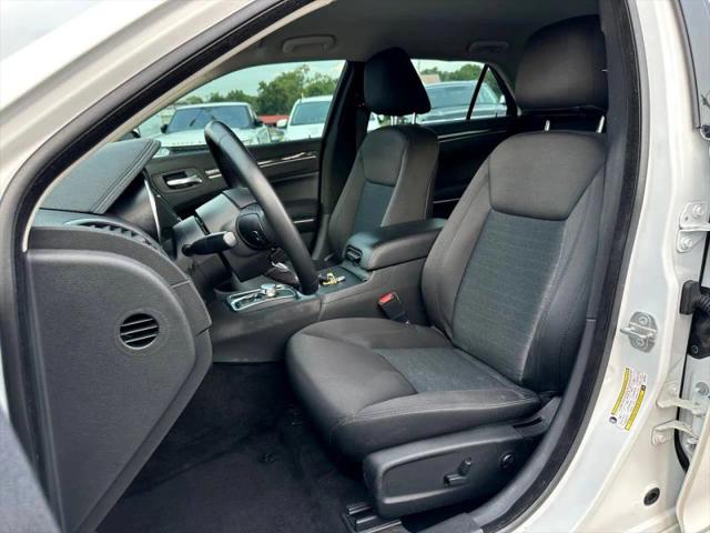 2018 Chrysler 300 Touring