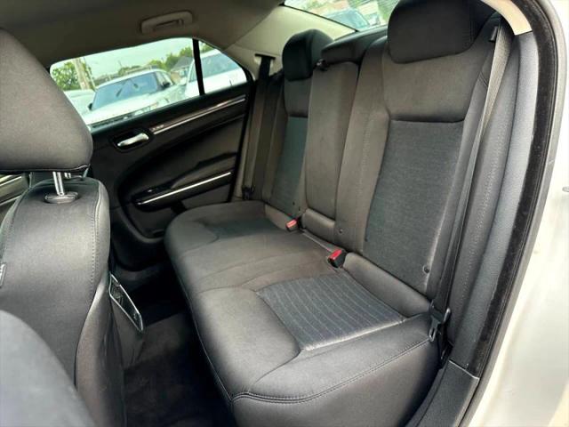 2018 Chrysler 300 Touring