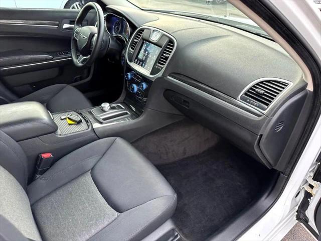 2018 Chrysler 300 Touring