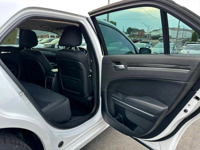 2018 Chrysler 300 Touring