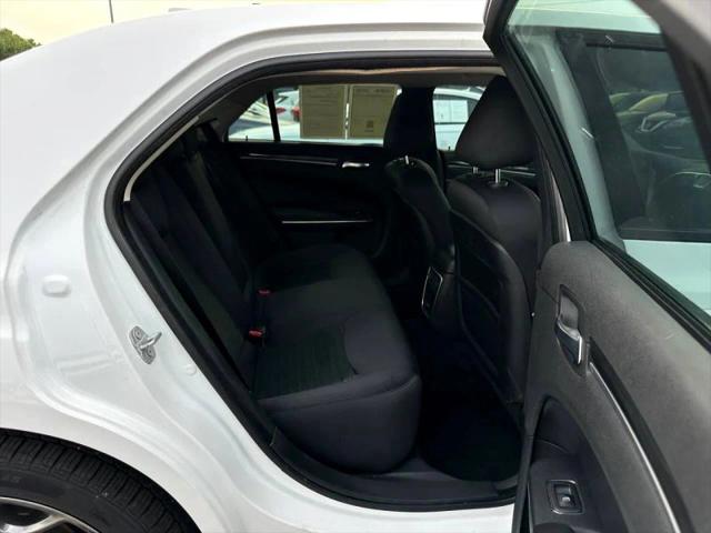 2018 Chrysler 300 Touring