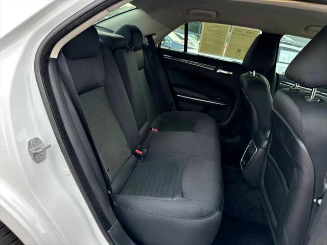 2018 Chrysler 300 Touring