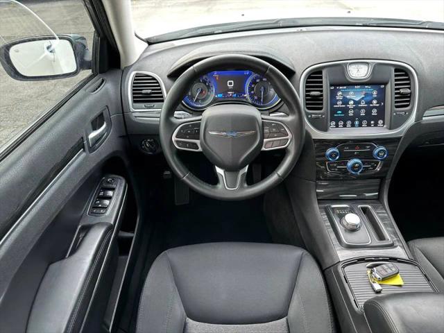 2018 Chrysler 300 Touring